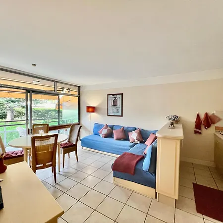 Seaside Pool And Tennis نيس