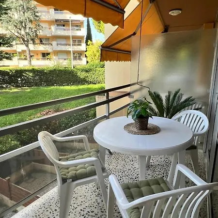 Seaside Pool And Tennis Apartman Nizza