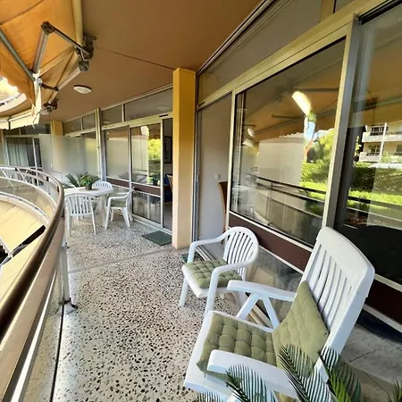 En Bord De Avec Piscine - Jusqu'a 6 Personnes شقة