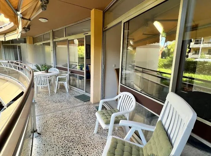 Seaside Pool And Tennis Appartement