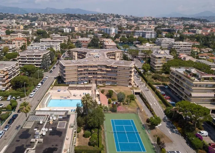 Seaside Pool And Tennis Nice