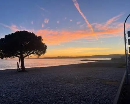 Seaside Pool And Tennis Apartmán